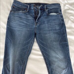 Lucky Brand Jeans 223 Straight 33x32